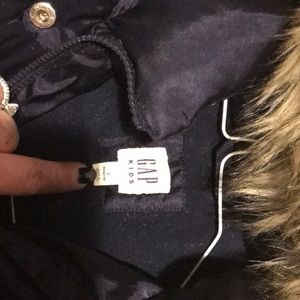 Gap winter jacket with faux fur hood
